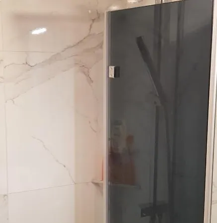 아파트 Hakaniemi Studio Apartment, City Centre *
