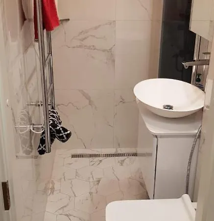 Hakaniemi Studio Apartment, City Centre